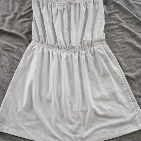 Strapless lightweight white snap up dress - Picture 3 of 7